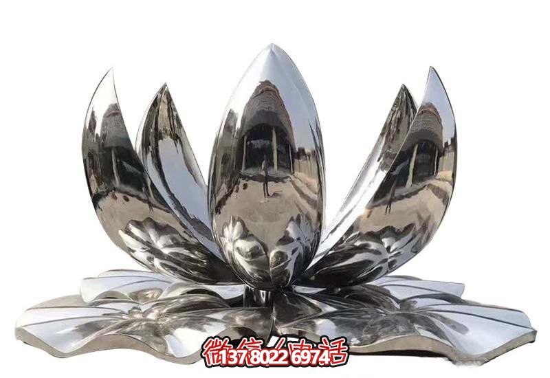 鏡面不銹鋼蓮花雕塑，為公園帶來活力