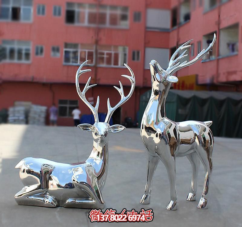不銹鋼鏡面鹿雕塑，點綴公園景區(qū)