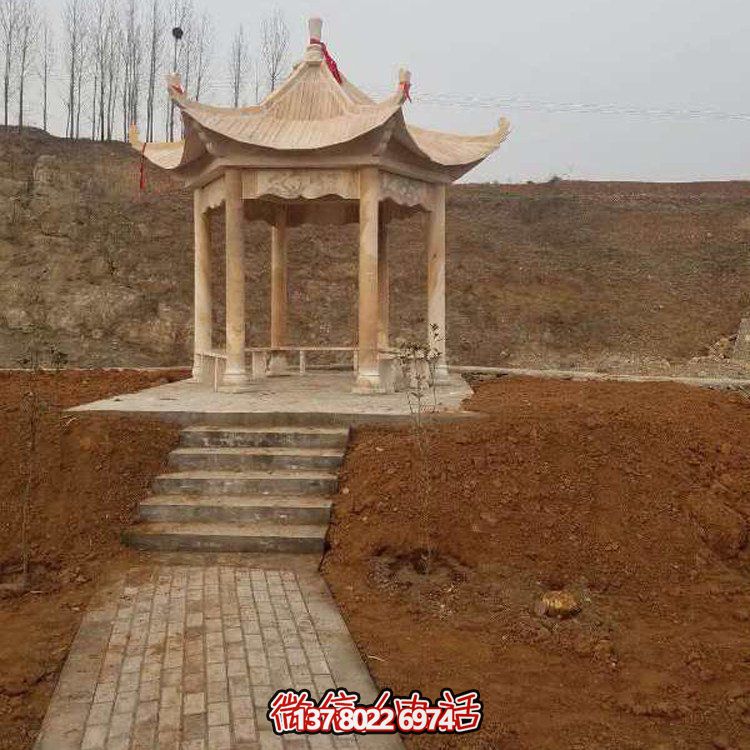 色彩斑斕的晚霞紅涼亭，讓您享受中式園林的繽紛景點(diǎn)