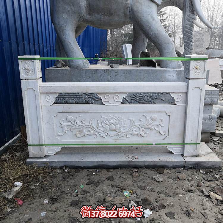 精美石雕扶手欄桿，完美裝飾戶外