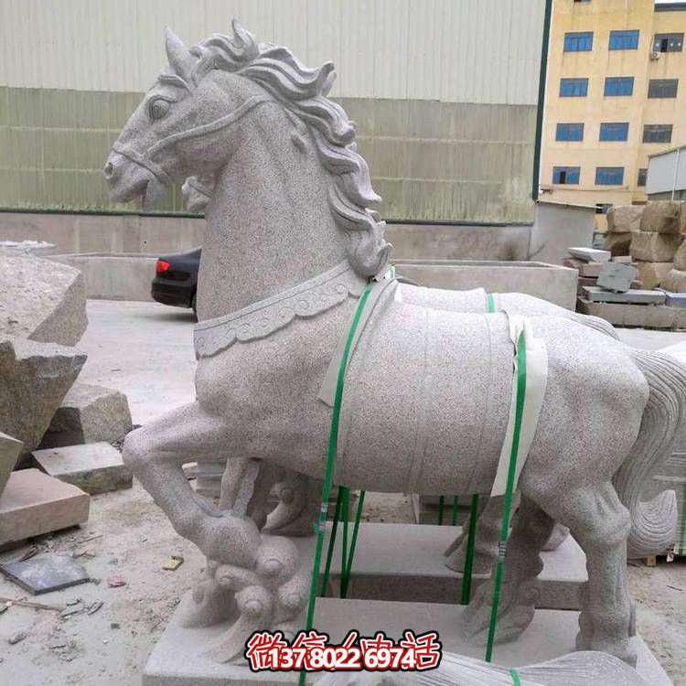 主題砂巖雕刻馬擺件，點綴園林廣場美景