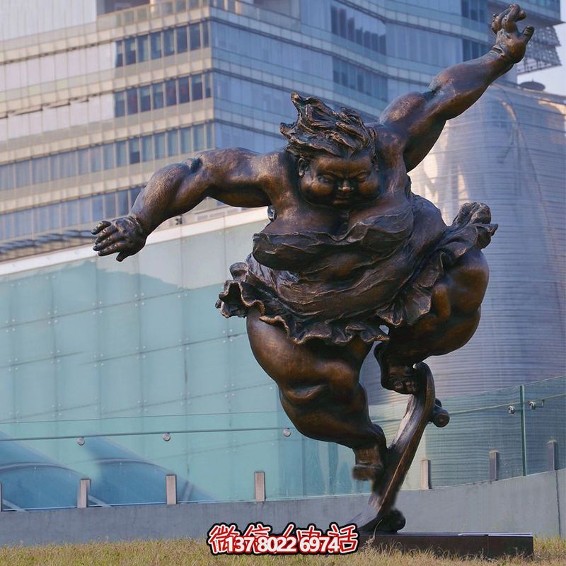 玻璃鋼雕塑滑板車，為城市公園和廣場(chǎng)帶來(lái)活力