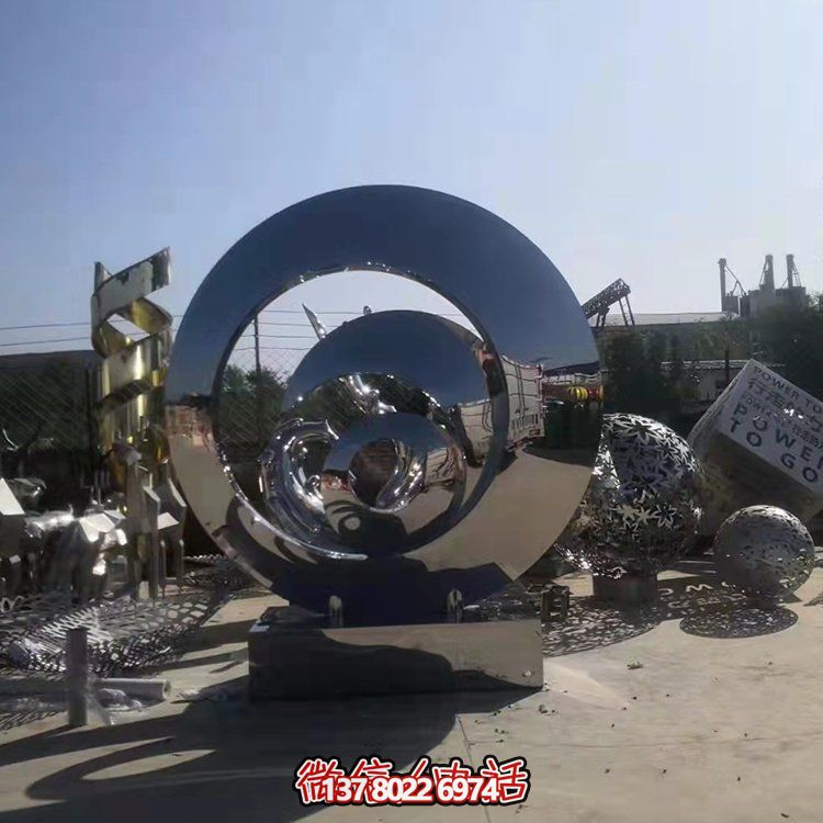 不銹鋼抽象幾何雕塑，鏡面圓環(huán)裝飾廣場(chǎng)、園林