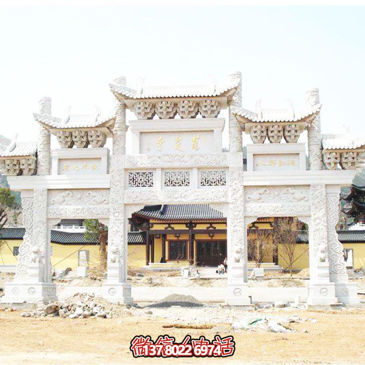 精細(xì)工藝刻石牌坊，裝點(diǎn)小區(qū)村口