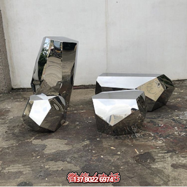 高級不銹鋼鏡面戶外公園雕塑裝飾，以鵝卵石為靈感