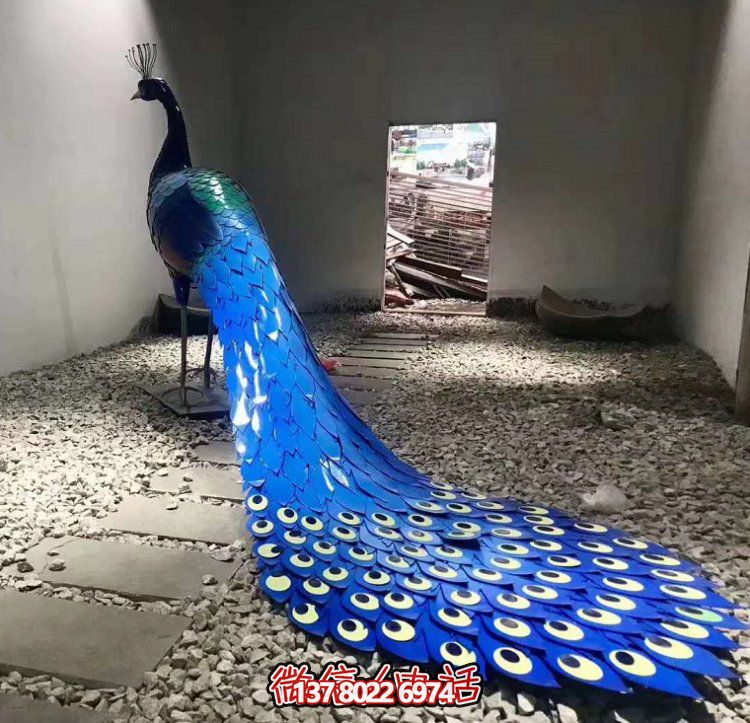 優(yōu)質(zhì)不銹鋼孔雀雕塑，為城市廣場(chǎng)添彩