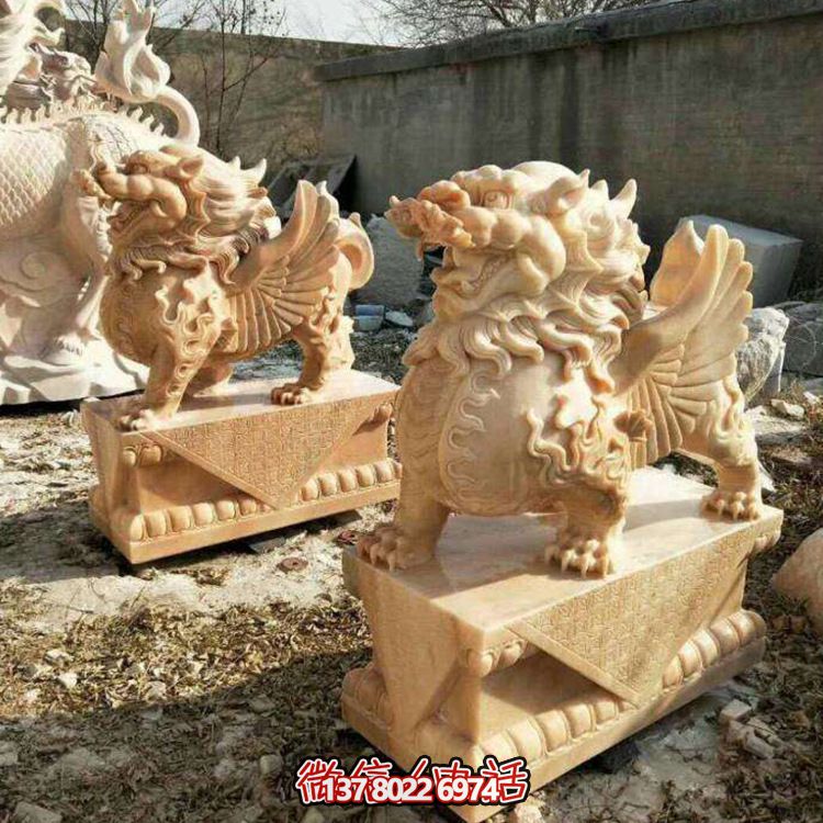 黃蠟石麒麟雕塑，精美石雕景區(qū)裝飾
