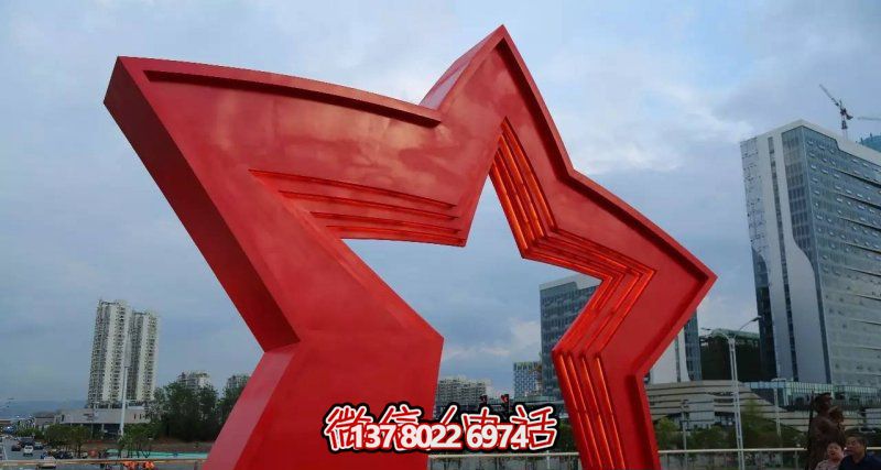 不銹鋼雕塑拱門，點(diǎn)綴景觀廣場(chǎng)