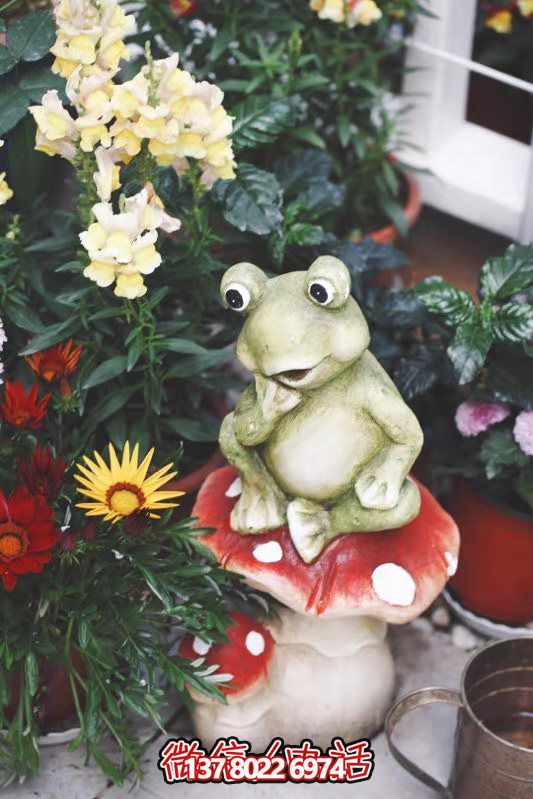 玻璃鋼雕塑青蛙，讓你的商場只思考玻璃