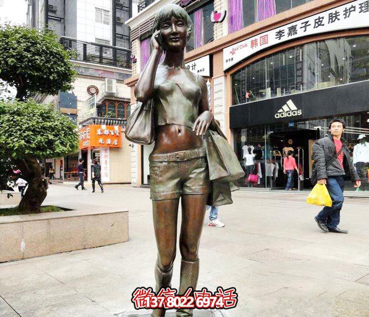 精美銅雕女孩雕塑——帶你暢游街頭，體驗夢幻快樂時光