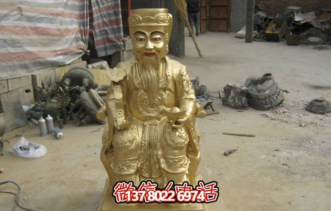 手工制作的供奉佛像，傳承古老文化的精粹