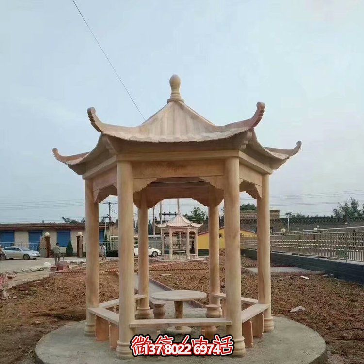 中式天然石材涼亭，晚霞紅休息下棋