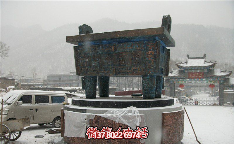 大型仿古青銅雕塑，營造獨(dú)特的戶外景觀