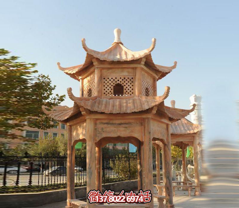 雙層涼亭，讓晚霞紅彩點(diǎn)綴庭院