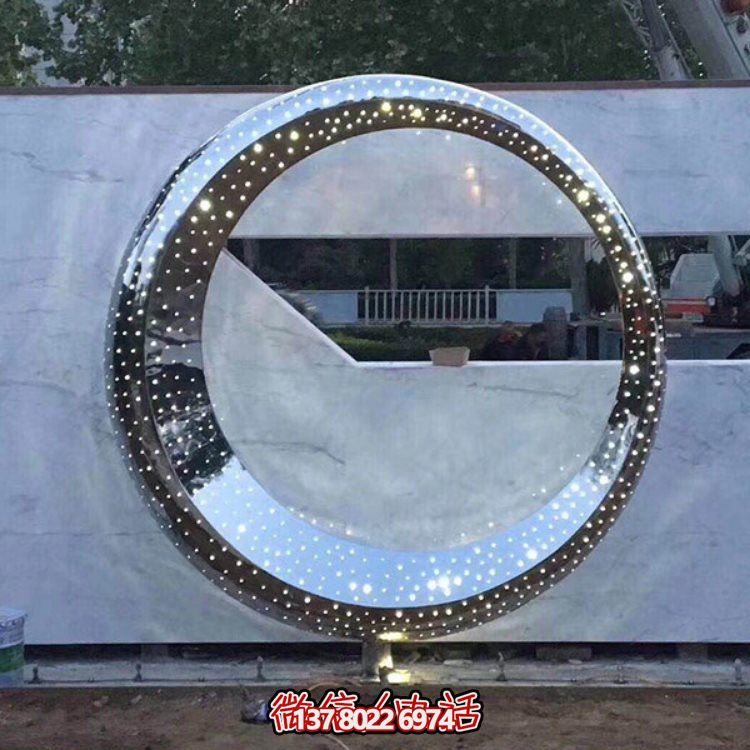 不銹鋼海豚景觀雕塑，提升酒店會(huì)所的抽象圓環(huán)氛圍