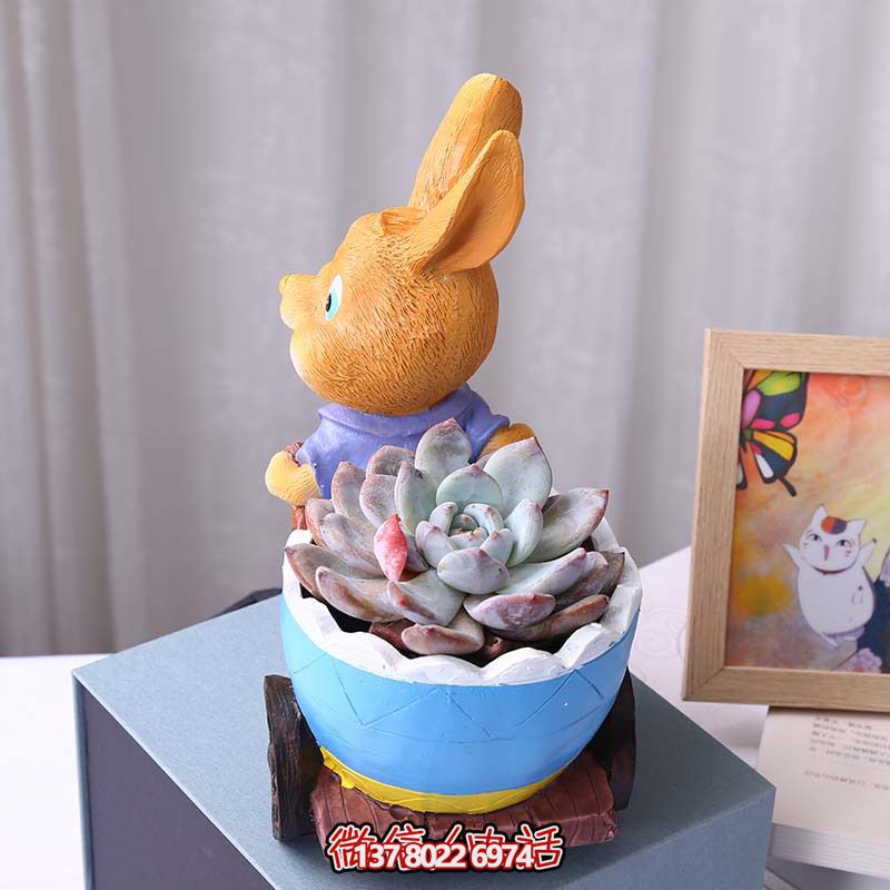 玻璃鋼兔子雕塑拉花盆，讓客廳擺件變得更有格調(diào)