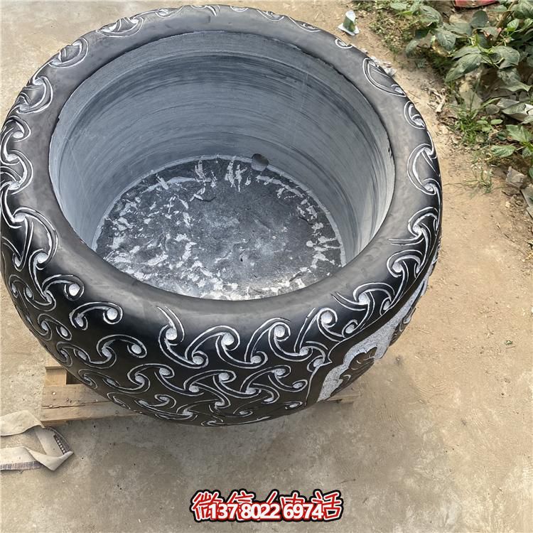 仿古大理石浮雕花紋花盆，營(yíng)造優(yōu)雅庭院空間