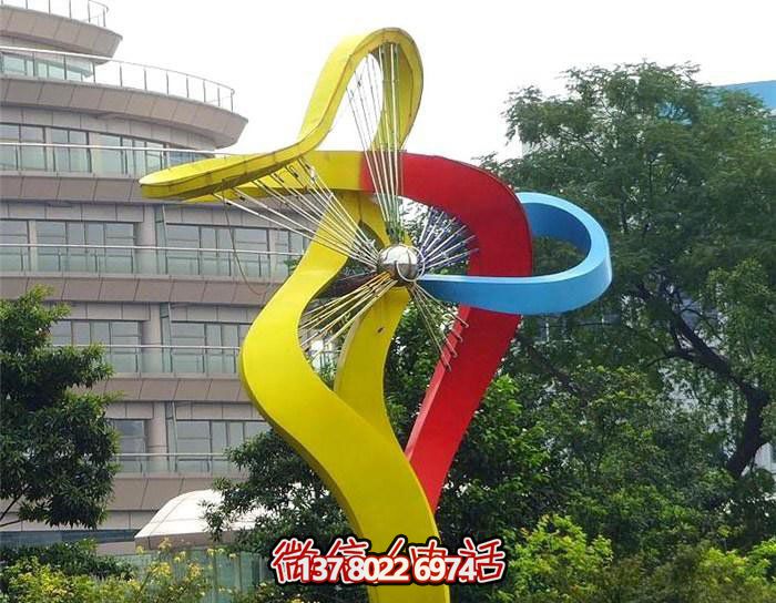 美輪美奐的不銹鋼彩虹舞景觀雕塑，點綴小區(qū)環(huán)境