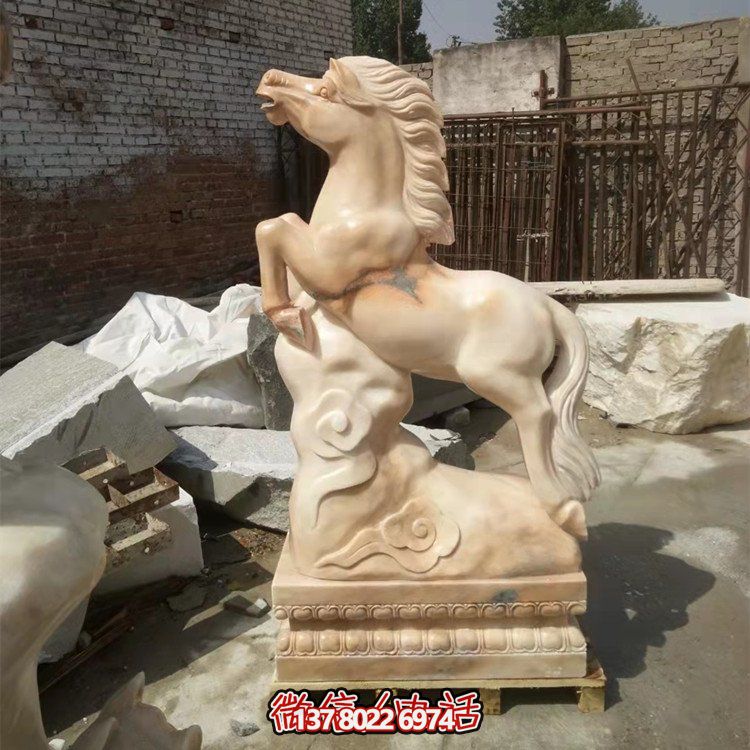 品質(zhì)卓越的大型十二生肖石雕擺件，渲染出無(wú)與倫比的晚霞紅