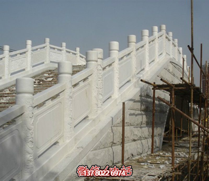 漢白玉欄桿，提升城市廣場拱橋風(fēng)采