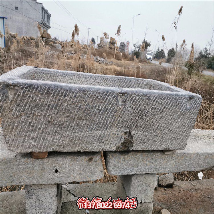 原石石槽，讓空間更加安靜祥和