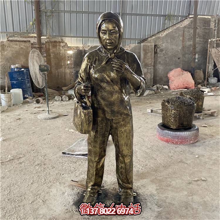 玻璃鋼仿銅人物雕塑，美化園林景區(qū)