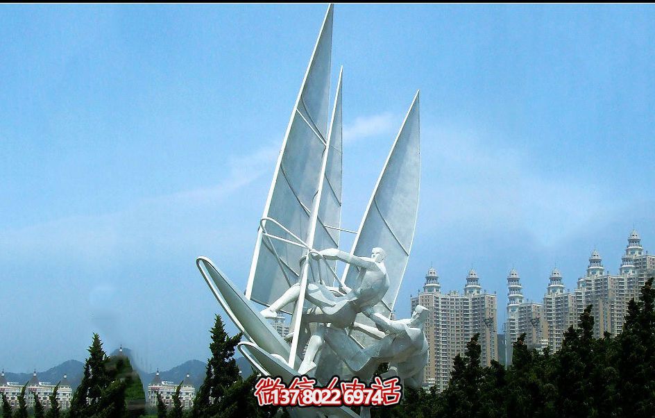 精美別墅鏤空雕塑點(diǎn)綴園林景觀，打造創(chuàng)意帆船