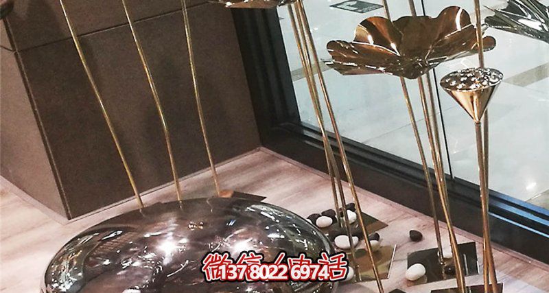 室內(nèi)裝飾蓮蓬雕塑，用不銹鋼鵝卵石點(diǎn)綴