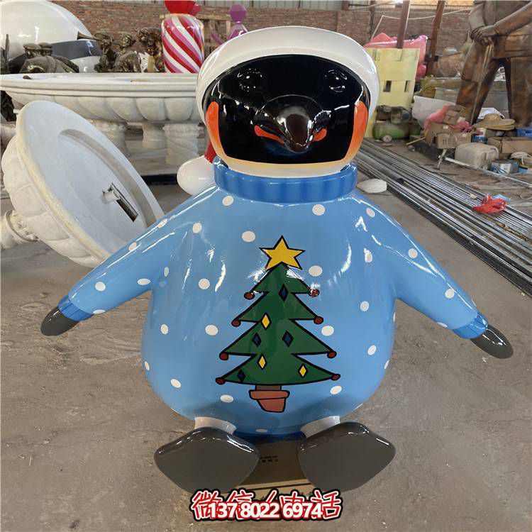 玻璃鋼游樂場，彩繪企鵝小品雕塑精美擺放