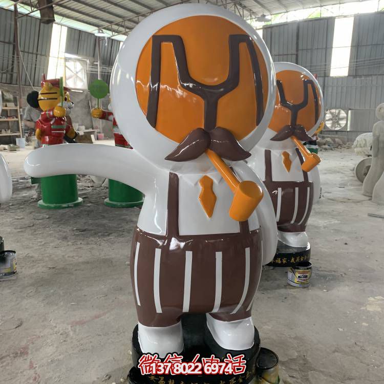 玻璃鋼卡通人物雕塑，裝點(diǎn)商場(chǎng)室內(nèi)