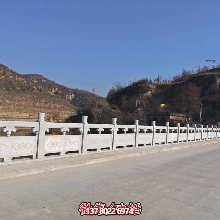 精美的大理石雕塑欄桿，締造完美景觀