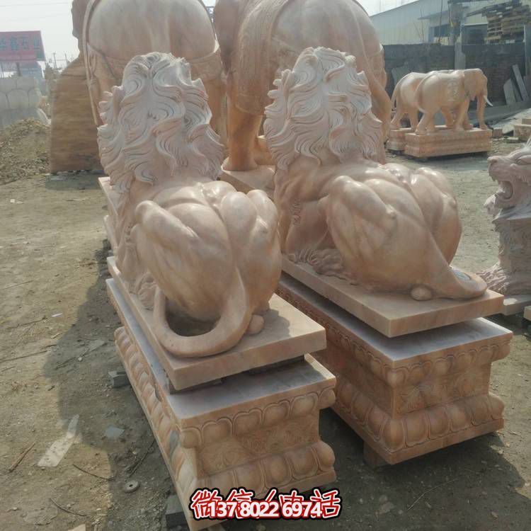 大型西方獅子雕塑，為酒店企業(yè)添彩