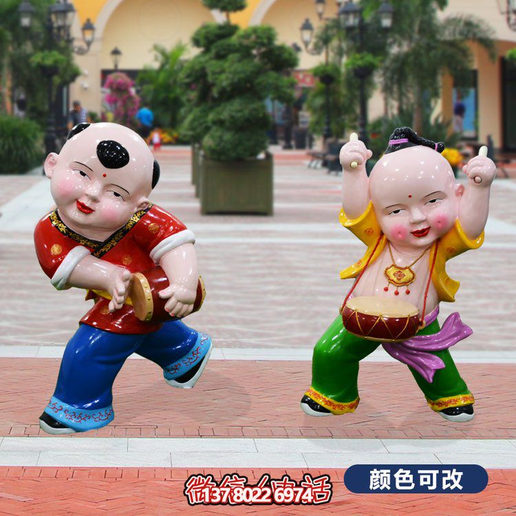 玻璃鋼福娃新年主題雕塑，為商業(yè)街添彩