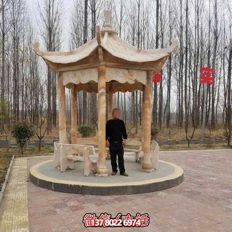 體驗(yàn)晚霞之美、放松心情的紅石亭