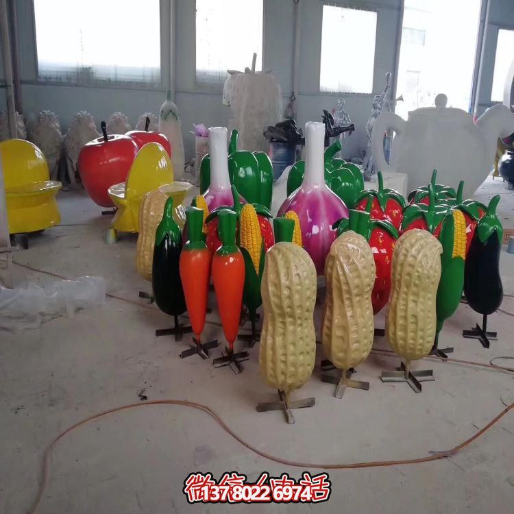 高品質(zhì)玻璃鋼雕塑，為您的園林景觀提供新鮮水果蔬菜