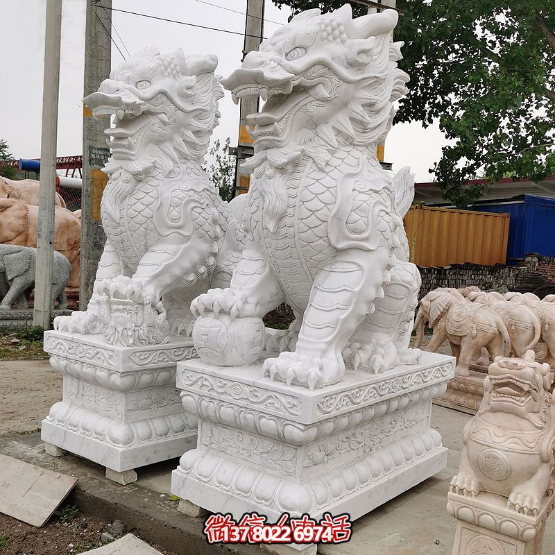 古典漢白玉大型麒麟景觀雕塑，點(diǎn)綴庭院、別墅神秘氣息