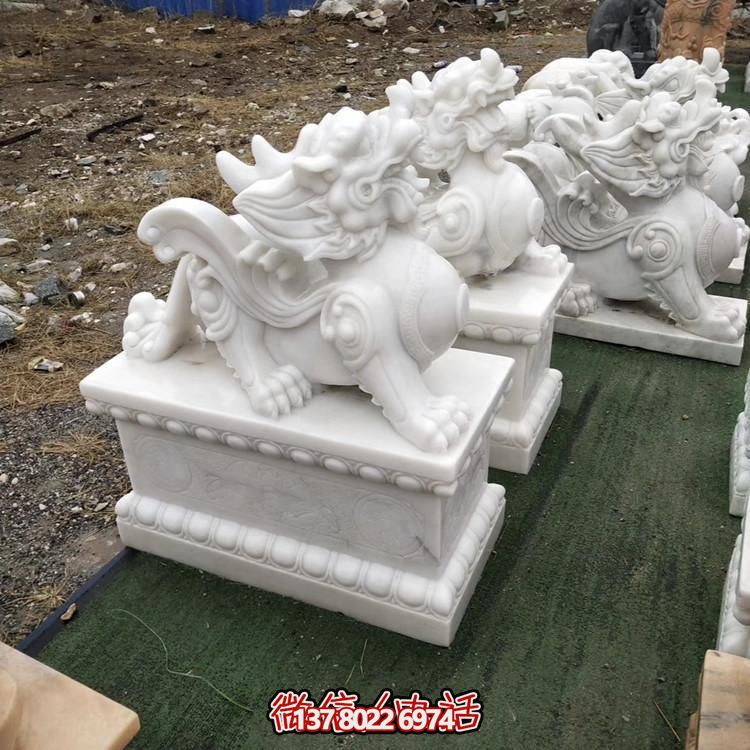 漢白玉貔貅雕塑，門口裝飾打造質(zhì)感庭院