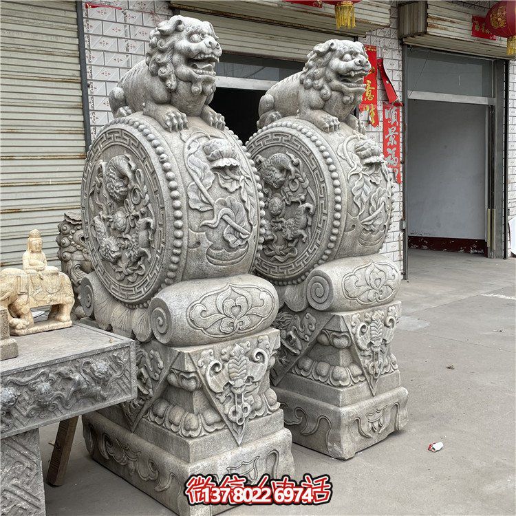 大個的石雕門墩抱鼓石，漢白玉仿古門墩