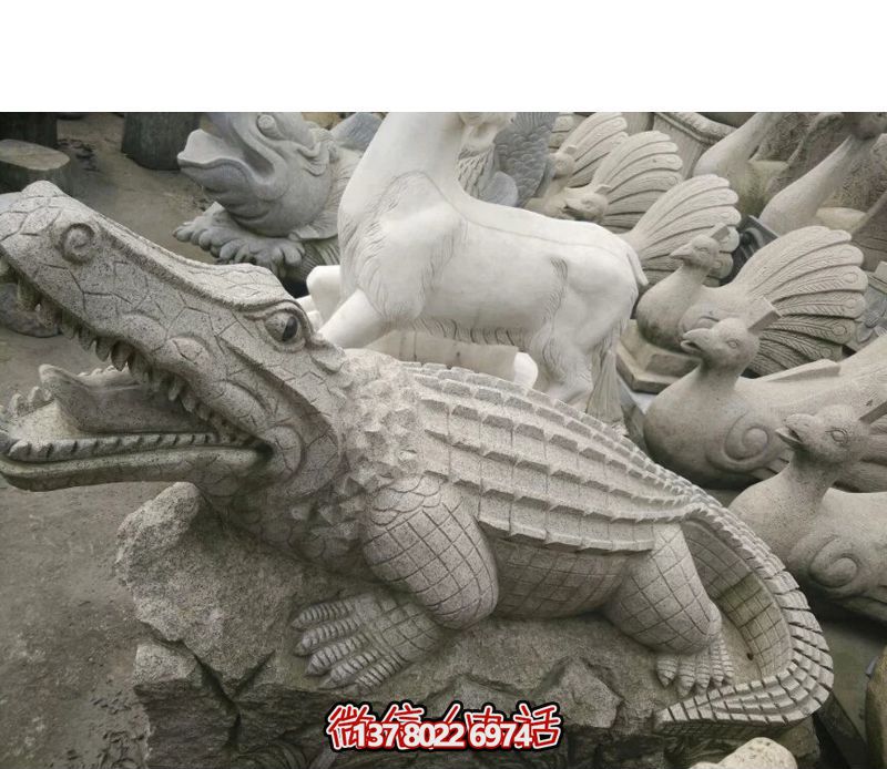 公園擺放的趴著的青石石雕創(chuàng)意鱷魚雕塑 公園擺放的趴著的青石石雕創(chuàng)意鱷魚雕塑
