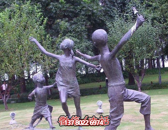 公園銅雕玩耍放風(fēng)箏的兒童雕塑 公園銅雕玩耍放風(fēng)箏的兒童雕塑