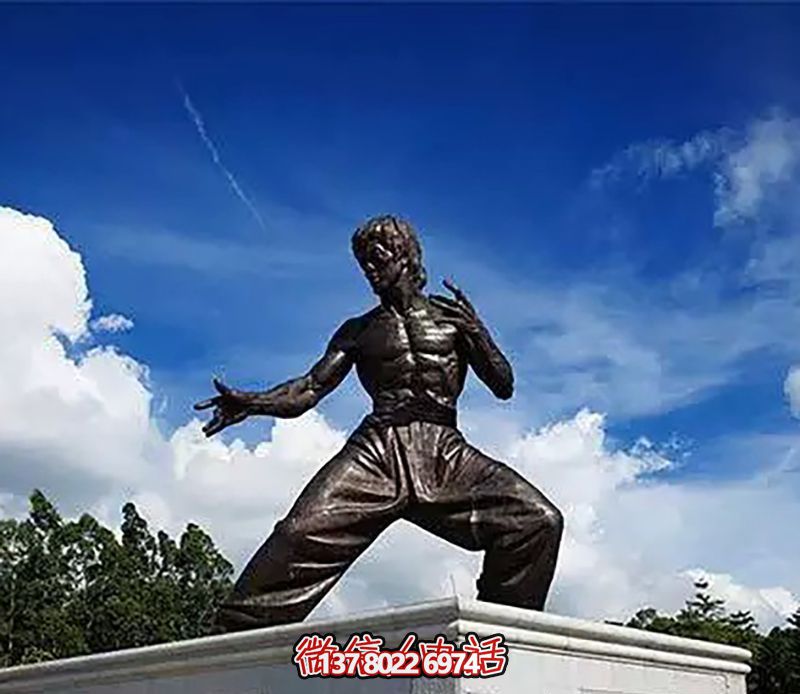 廣場景區(qū)銅雕功夫明星李小龍雕塑 廣場景區(qū)銅雕功夫明星李小龍雕塑