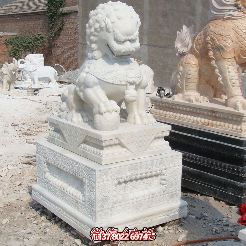 庭院漢白玉石雕招財(cái)獅子雕塑